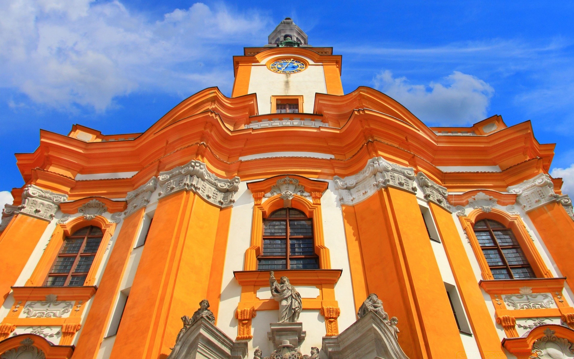 haus & interieur architektur haus reisen himmel stadt im freien alt tourismus kultur traditionell religion dä rchen spektakel haus straße stadt