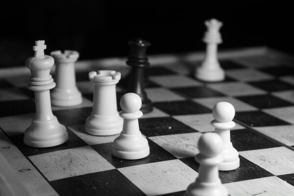 Black and white version of the chessboard