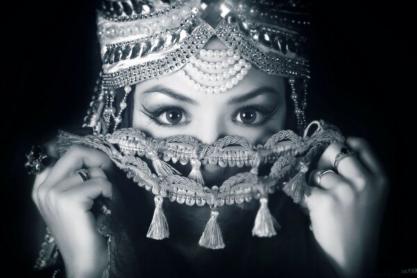 Black and white portrait of an oriental girl