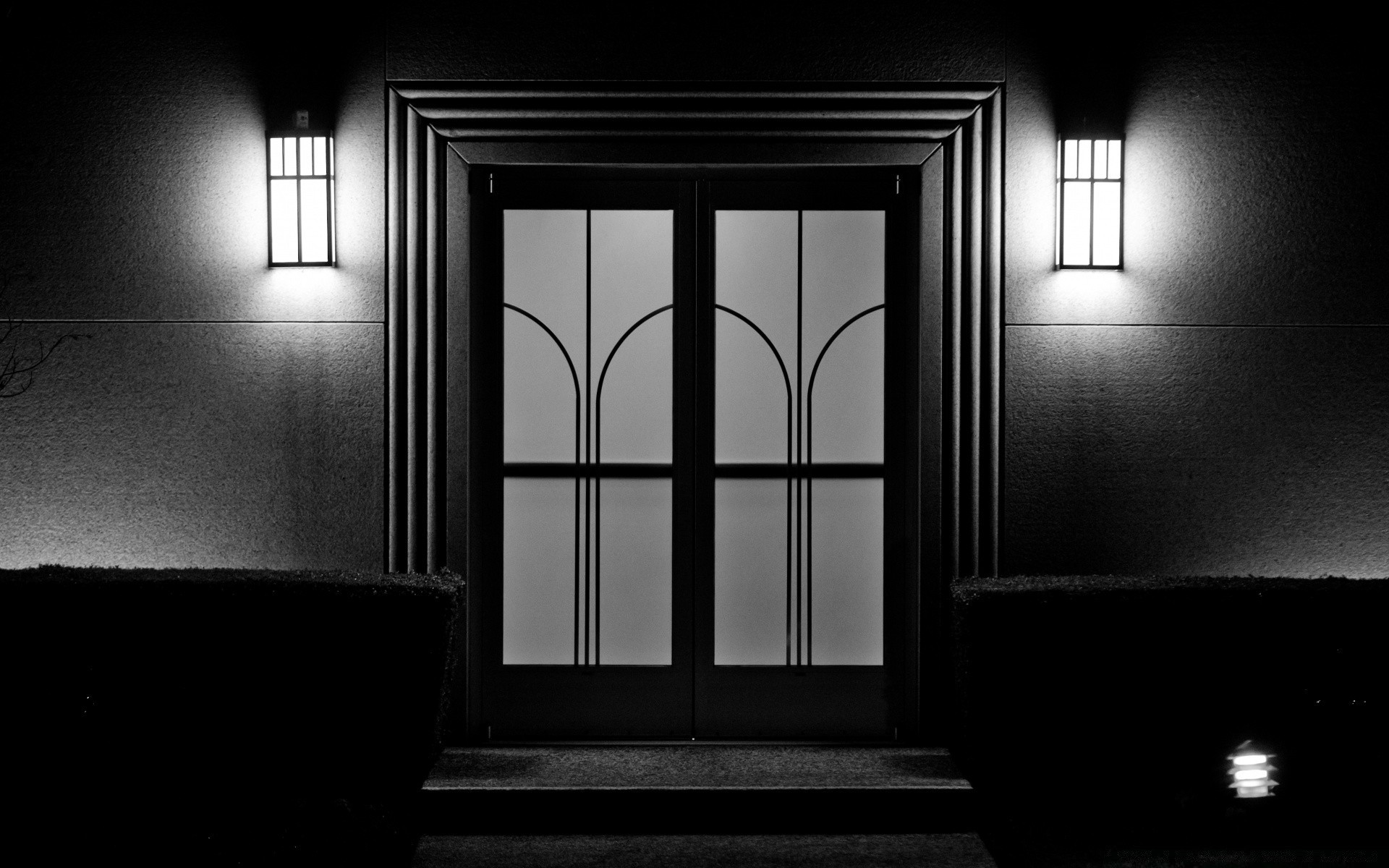 schwarz/weiß fenster architektur licht drinnen haus innen zimmer dunkel tür monochrom verlassen familie leer wände schatten flur