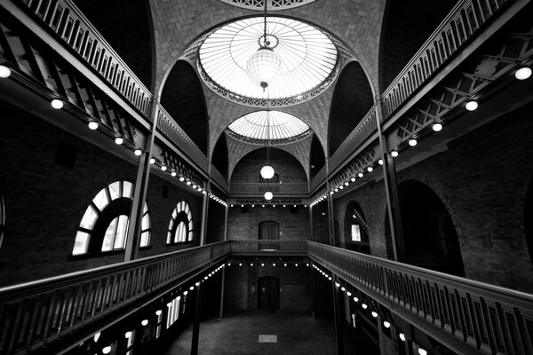 Black and white photo architecture in the interior of the building