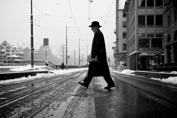 Image en noir et blanc d un passage à niveau