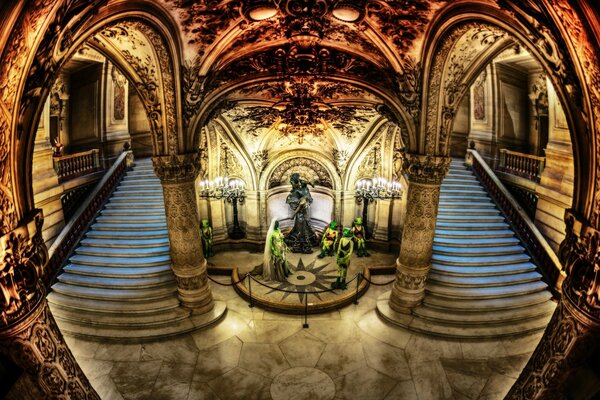 Fabulous front entrance to the building