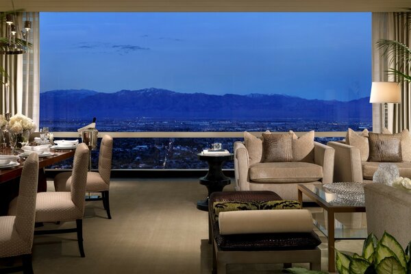 Restaurante com vista para a montanha