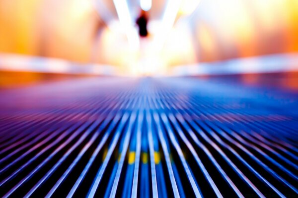 Bright tunnel ornament, grid in focus