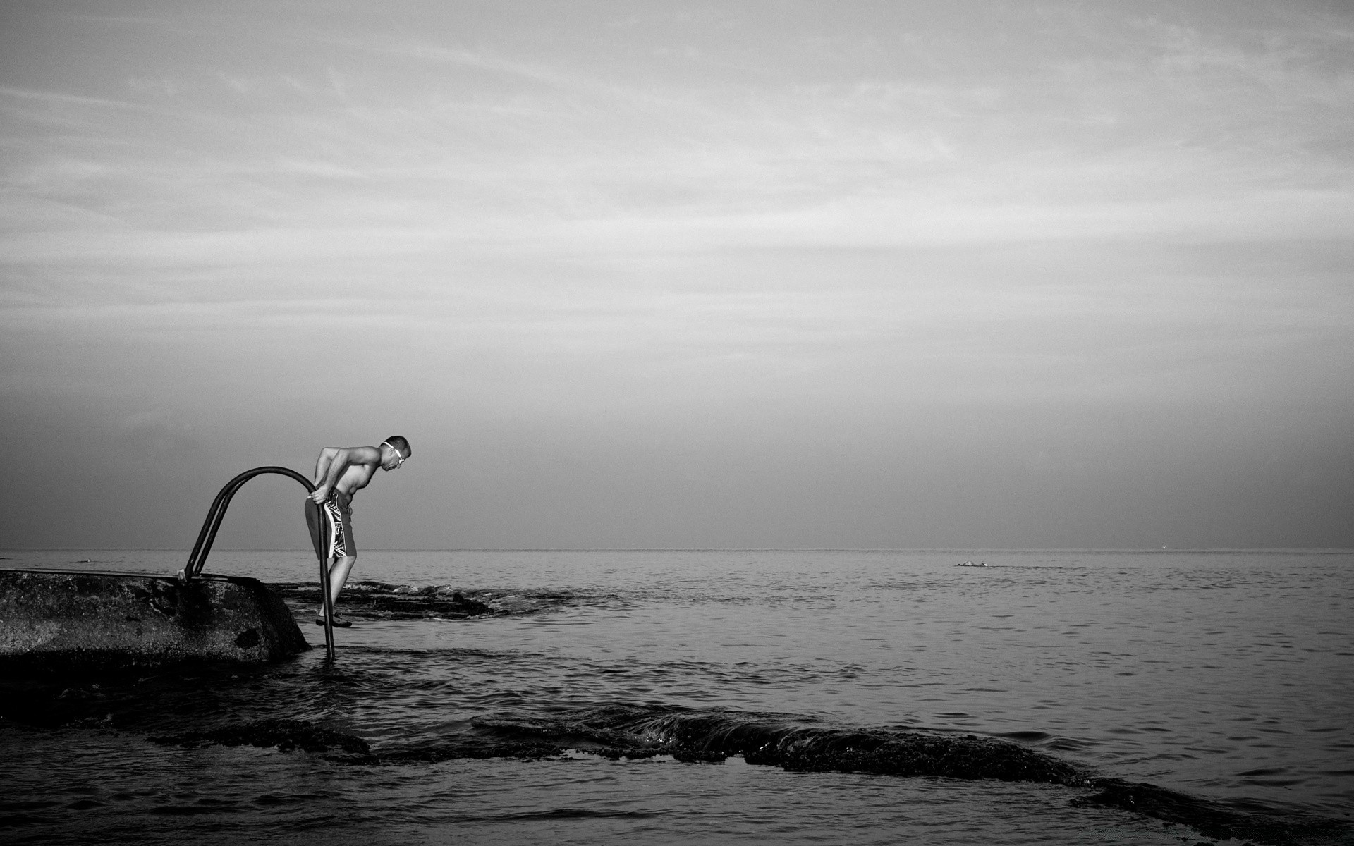 preto e branco praia monocromático mar água oceano névoa paisagem amanhecer paisagem