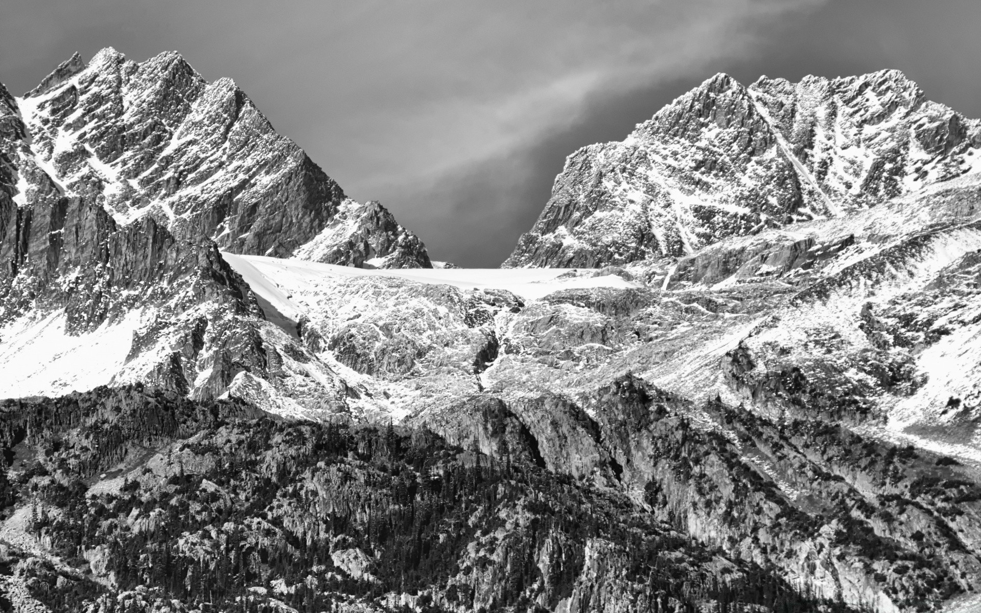 bianco e nero neve montagna ghiaccio paesaggio natura roccia ghiacciaio alta picco di montagna viaggi scenico all aperto inverno freddo spettacolo cielo valle