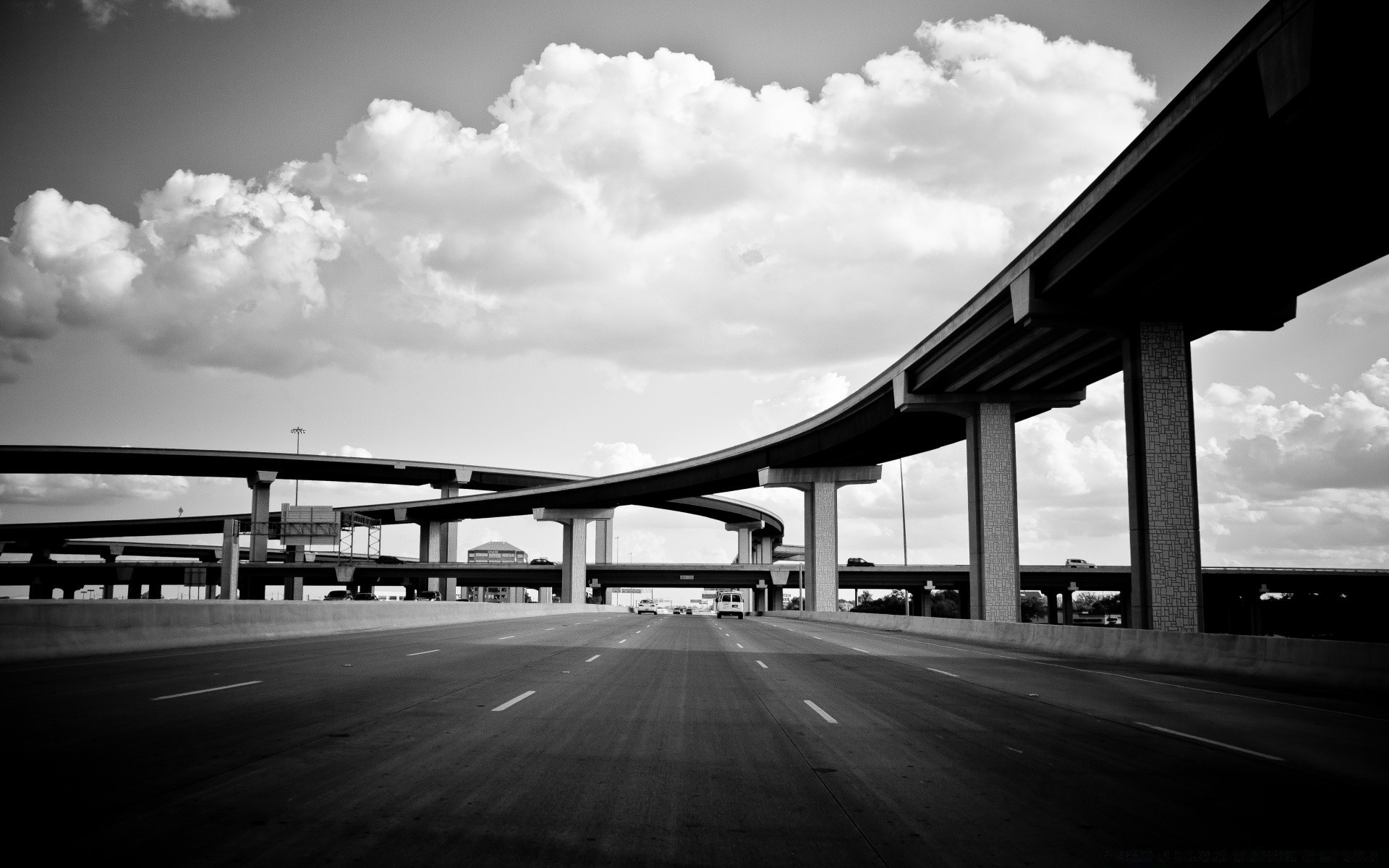 preto e branco ponte sistema de transporte rua viagem estrada céu tráfego rodovia arquitetura cordas longo cidade carro rápido pôr do sol carro conectar urbano ao ar livre