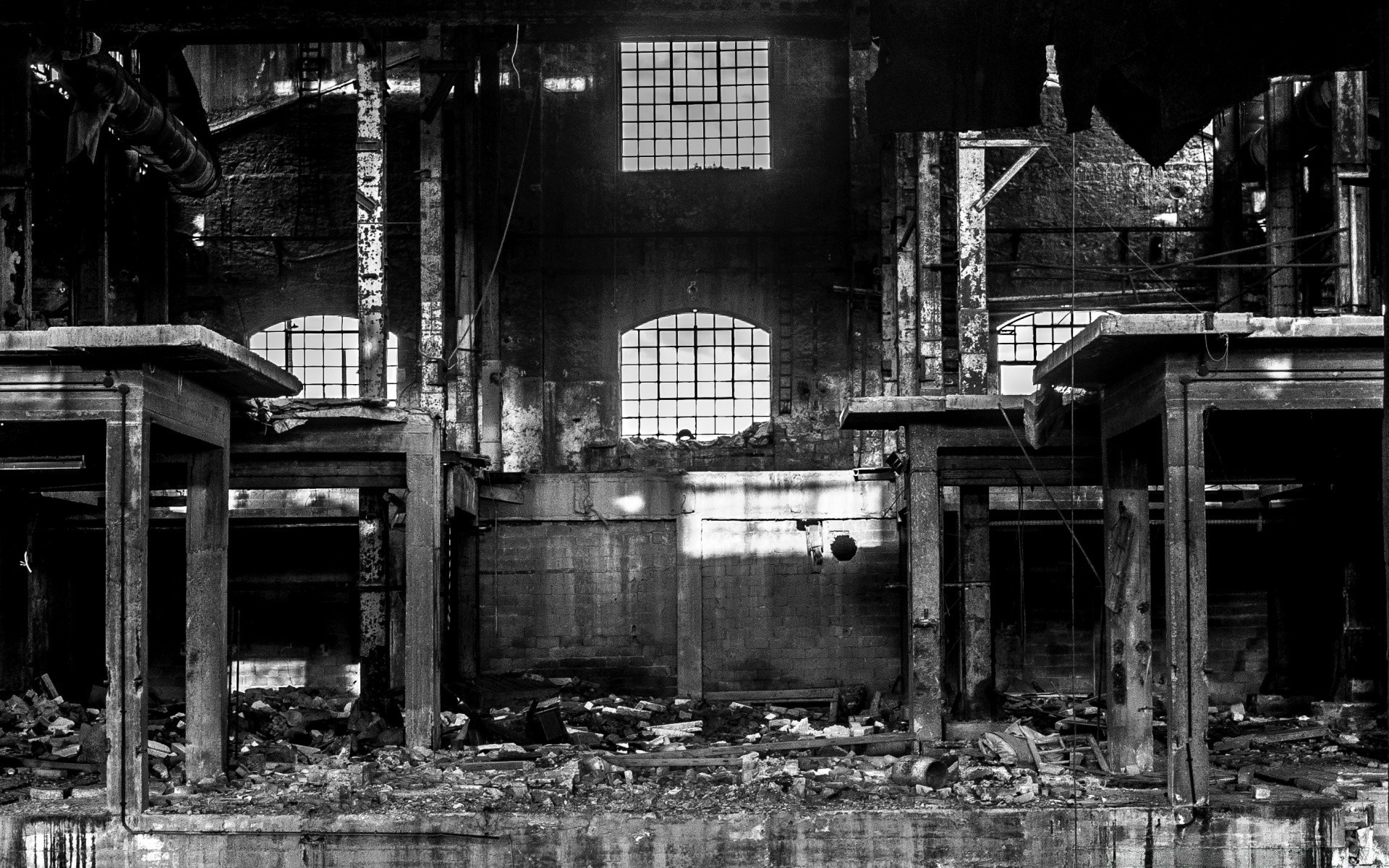 noir et blanc déchets broyeur monochrome industrie abandonné groupe système de transport adulte voiture guerre rue