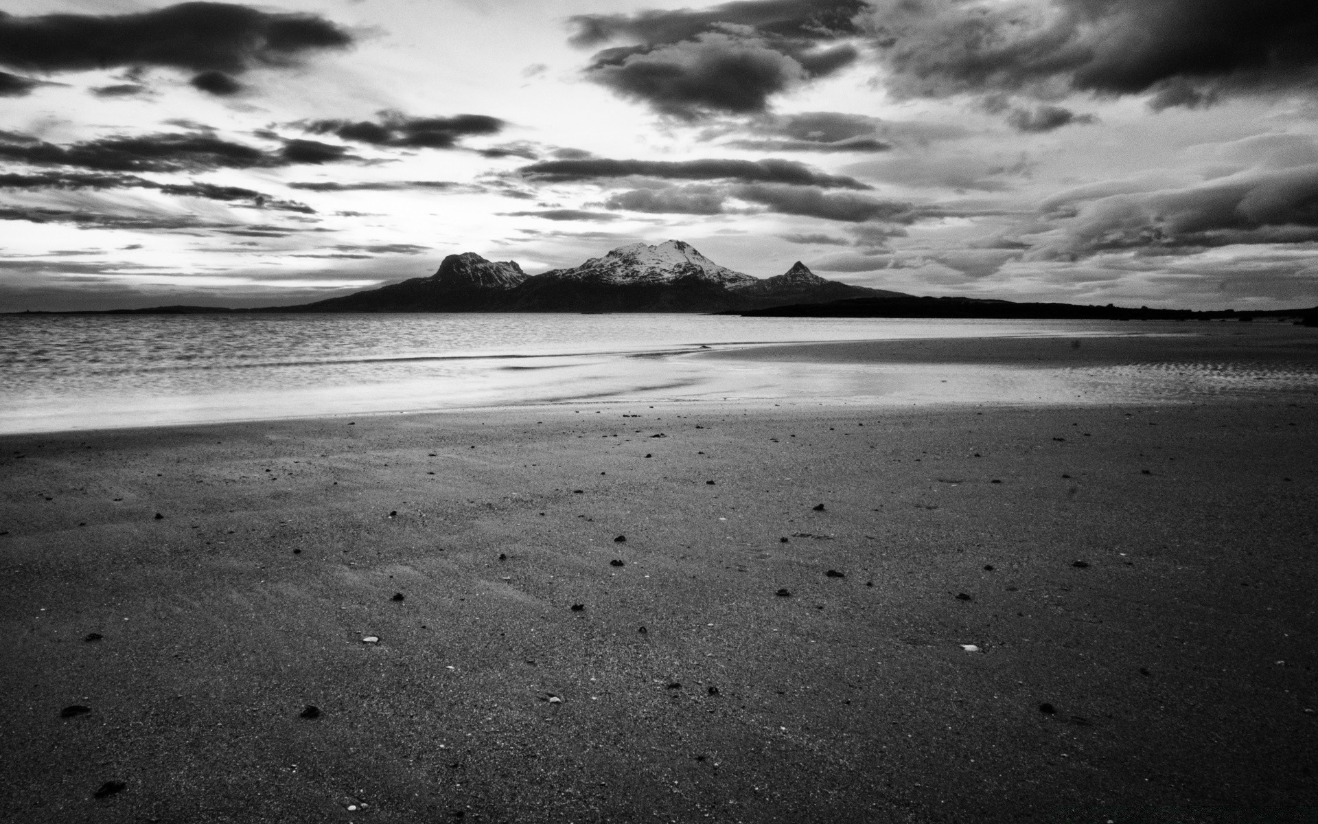 bianco e nero spiaggia paesaggio mare acqua oceano monocromatico tramonto paesaggio cielo mare nuvola tempesta natura lago sabbia riflessione alba isola