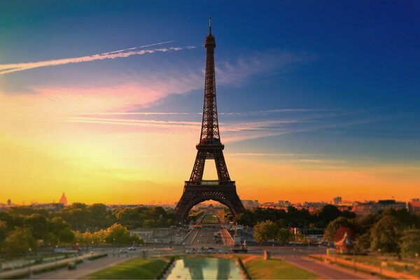 Torre Eiffel a céu aberto