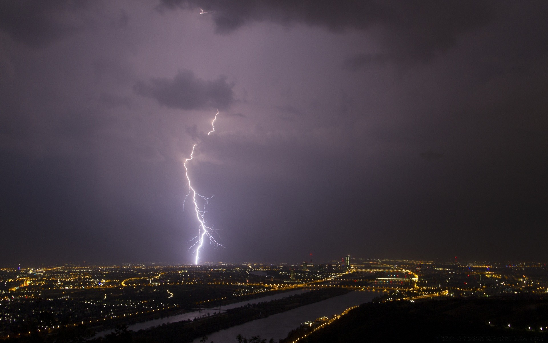 andere städte sturm sonnenuntergang himmel blitz regen reisen landschaft gewitter dunkel abend donner dämmerung dramatisch licht dämmerung wasser natur sonne wetter