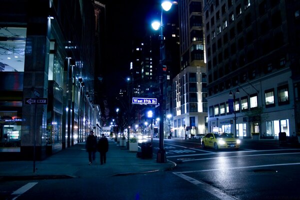 Avenue der Abendstraße und der Straße