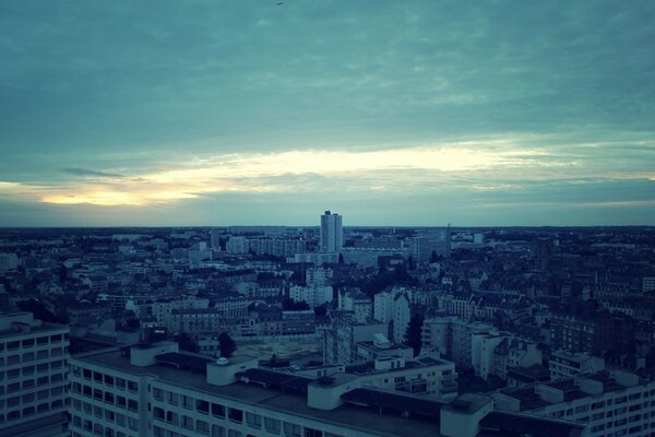 Vista di una grande città dall alto