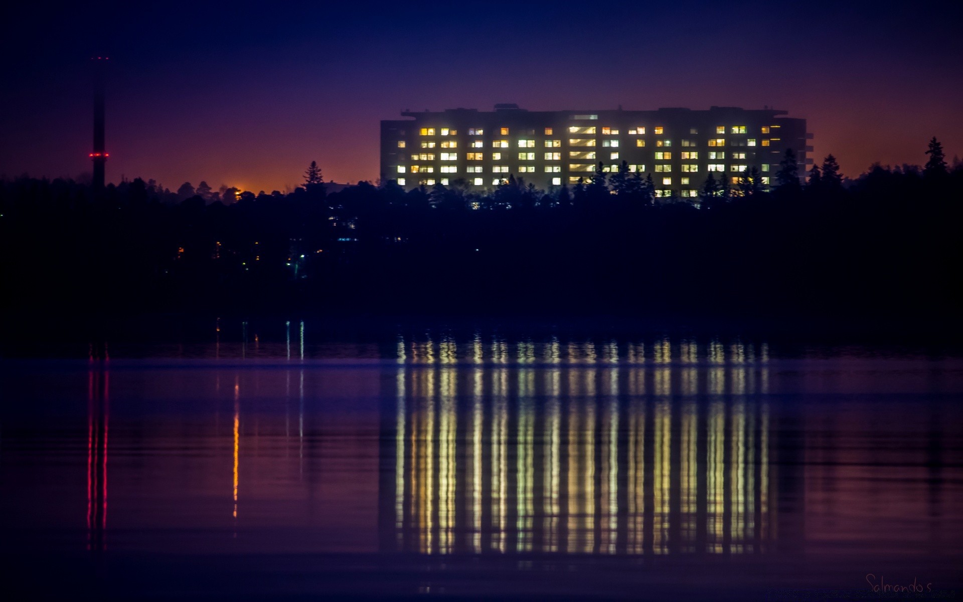 autre ville coucher de soleil eau réflexion ville soir crépuscule aube ciel architecture rivière ville voyage lac sombre skyline