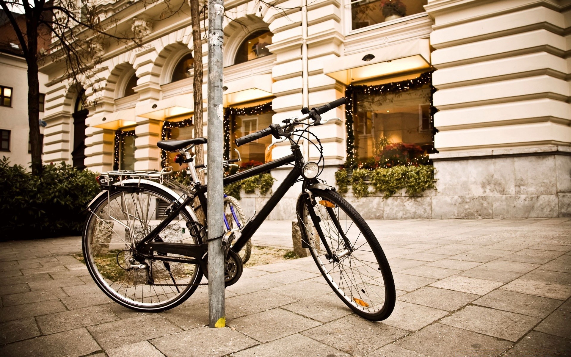 otras ciudades ruedas calle bicicleta ciudad urbano arquitectura vintage viajes carretera sistema de transporte viejo acera casa ciudad al aire libre