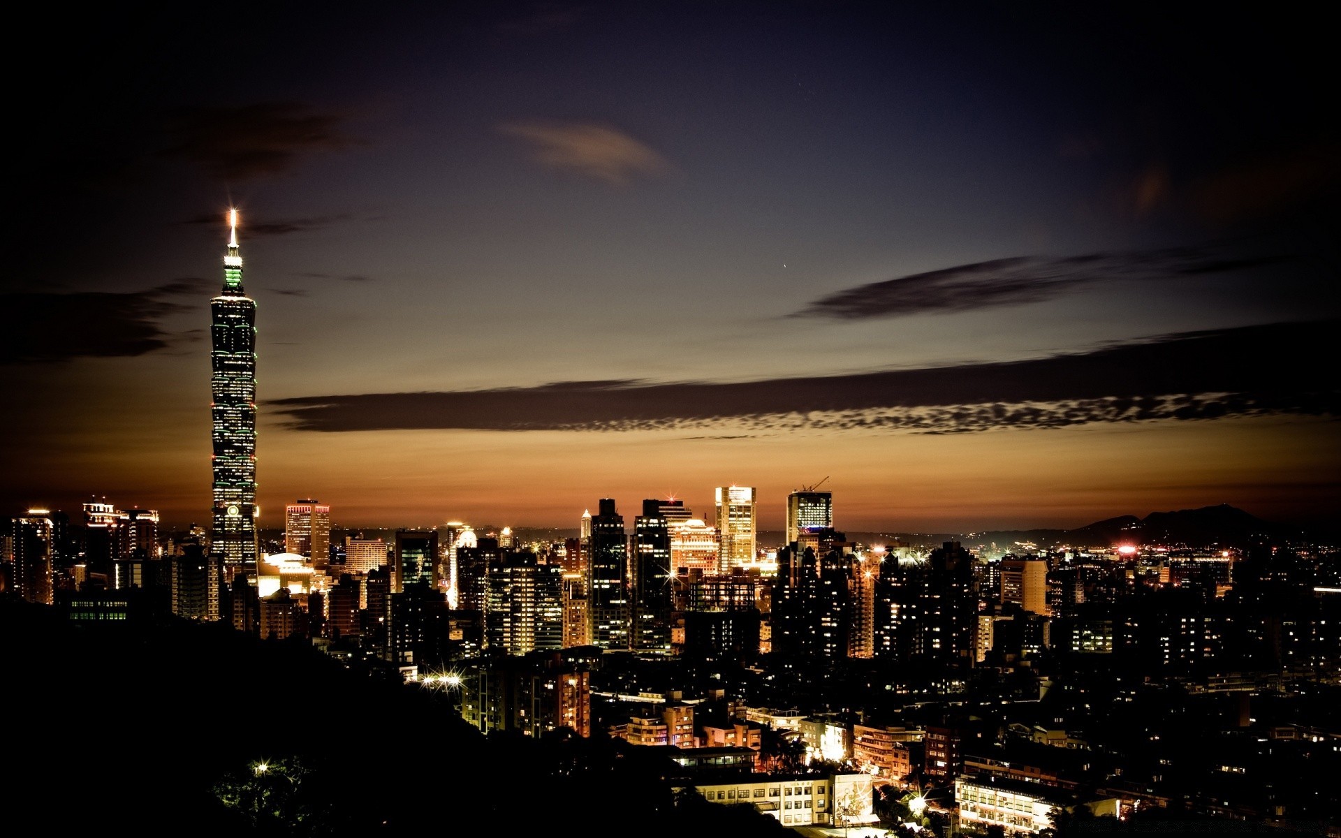 otras ciudades ciudad puesta de sol skyline crepúsculo arquitectura ciudad viajes centro de la ciudad noche rascacielos cielo agua casa luz urbano amanecer negocio iluminación