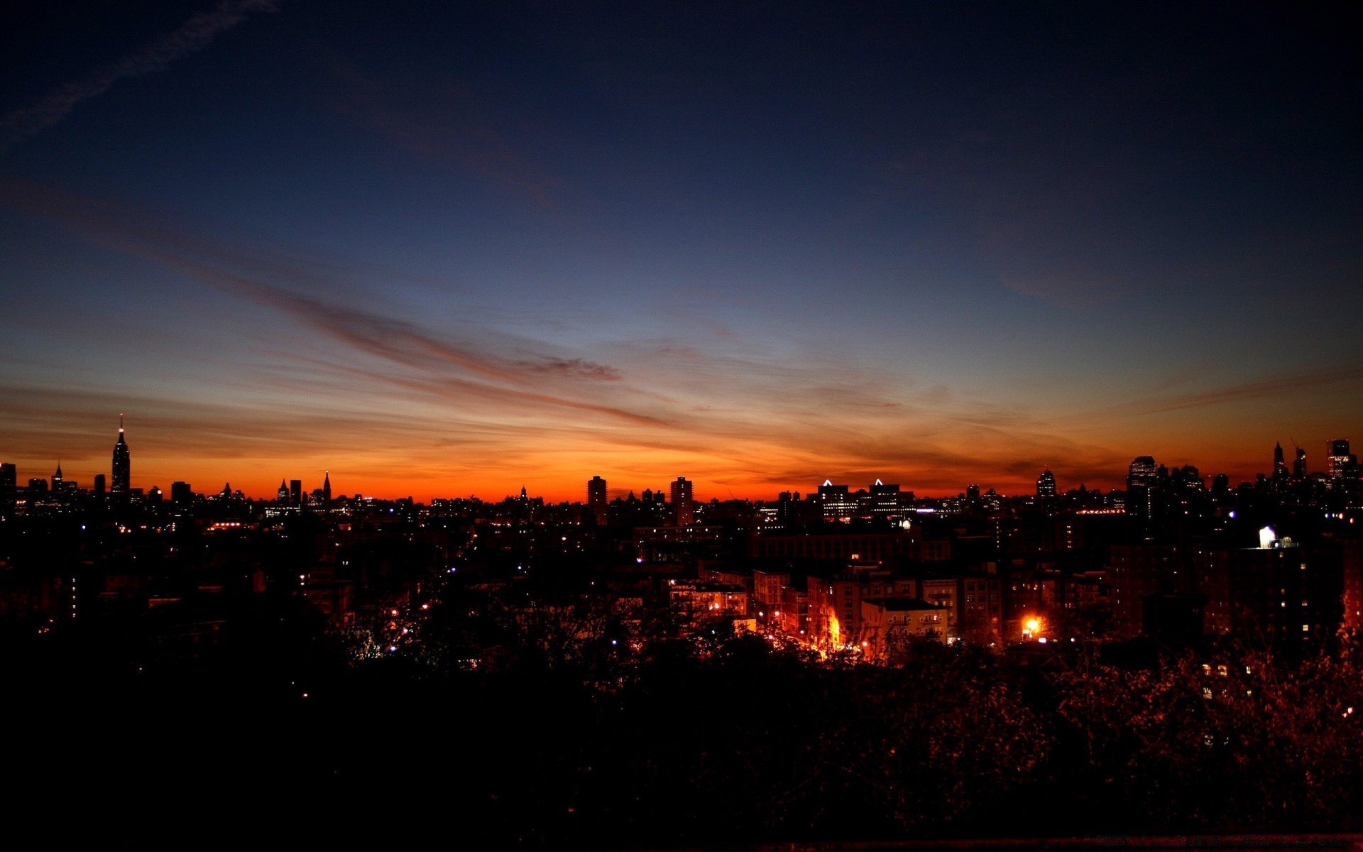 altre città tramonto sera città luce crepuscolo alba paesaggio città skyline silhouette cielo luna scuro