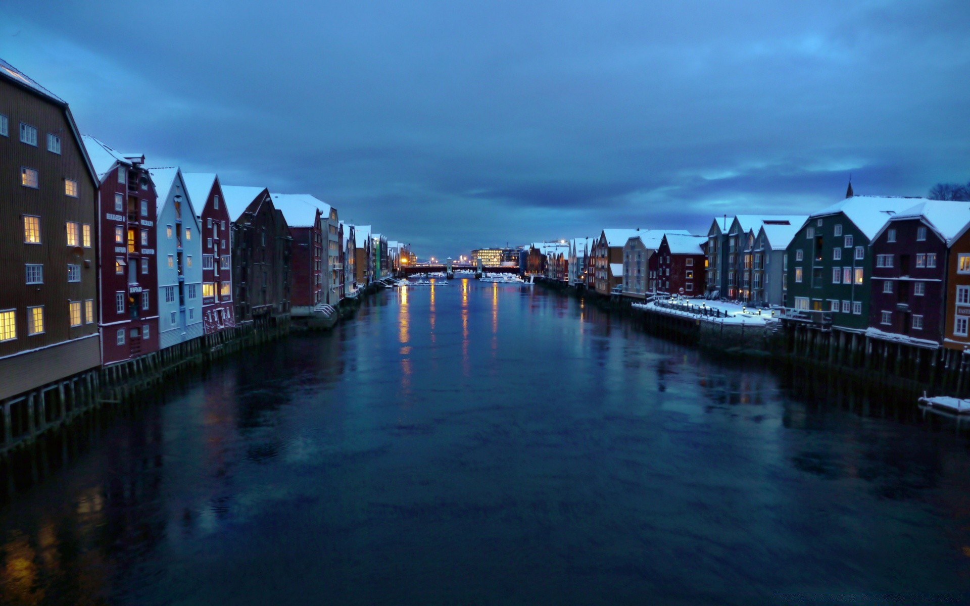 andere städte stadt wasser architektur brücke sonnenuntergang reisen fluss dämmerung haus uferpromenade reflexion abend himmel stadt kanal im freien dämmerung pier urban