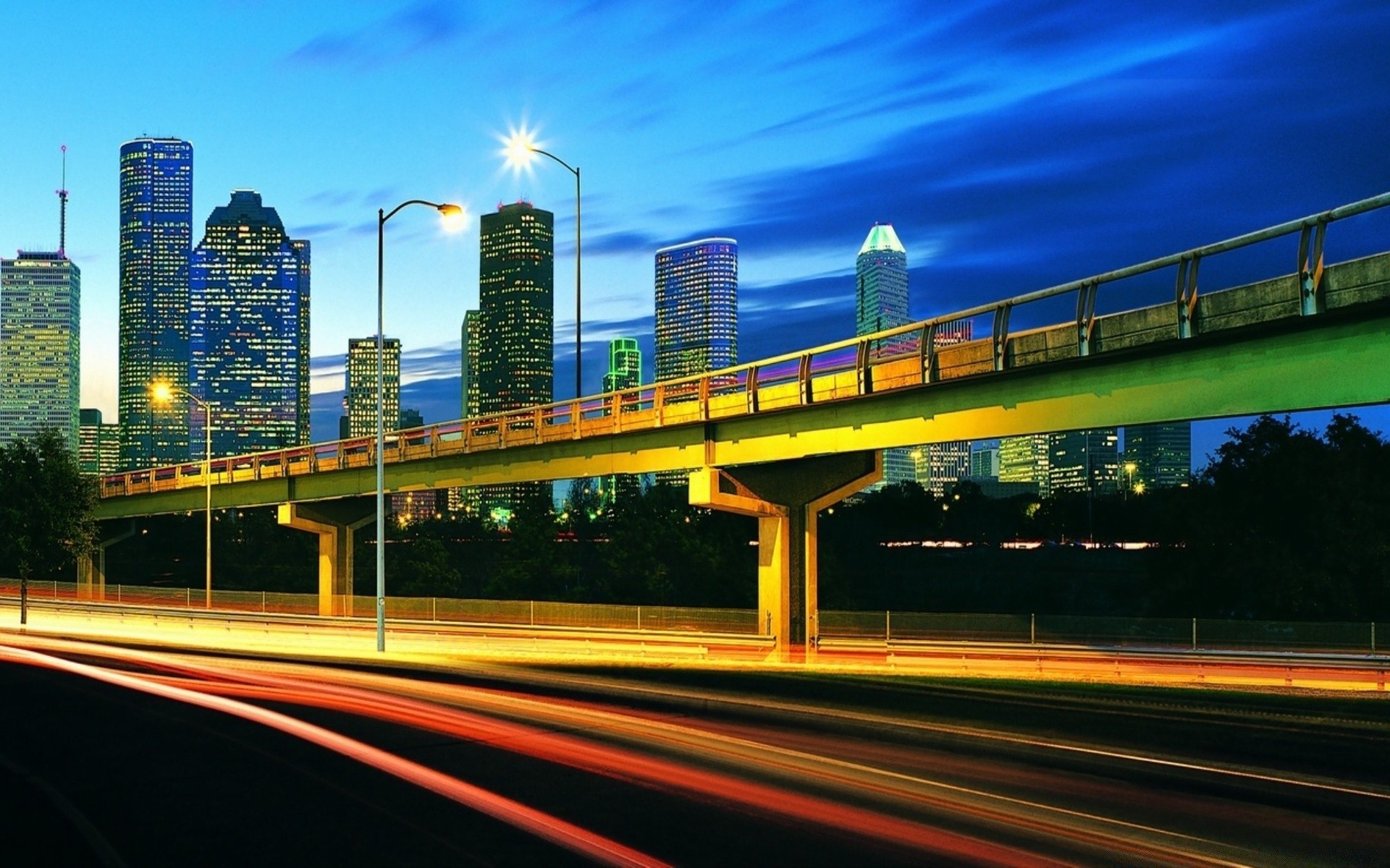 otras ciudades carretera tráfico carretera sistema de transporte puente ciudad centro de la ciudad cuerda calle coche rápido urbano crepúsculo arquitectura casa noche tráfico desenfoque rascacielos viajes