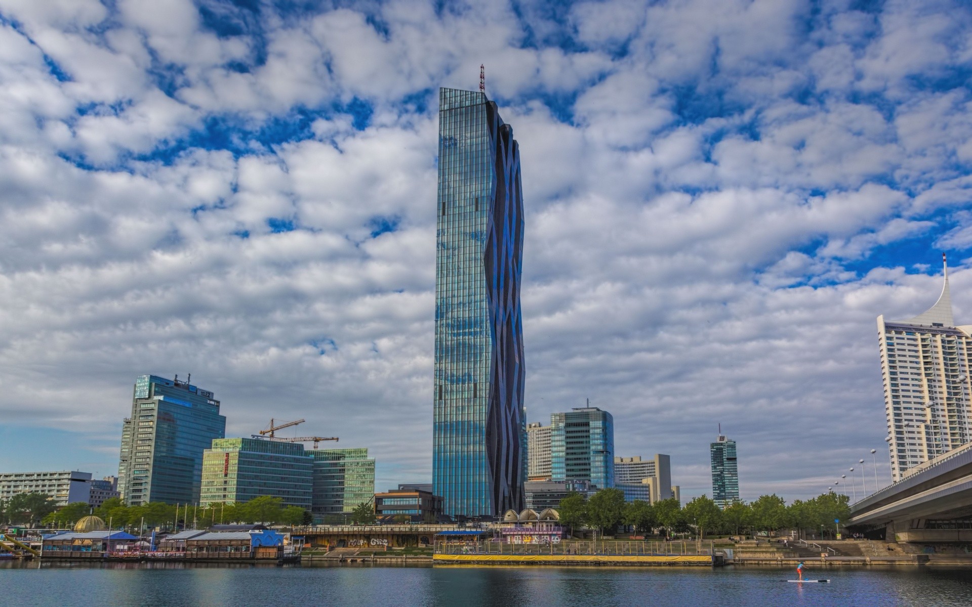 andere städte wolkenkratzer architektur stadt büro innenstadt skyline stadt haus wasser himmel wirtschaft modern finanzen reisen reflexion fluss uferpromenade städtisch hoch