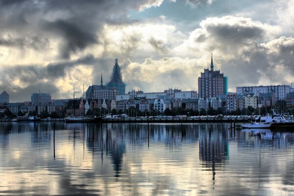 Красивый город море океан вода яхты корабли