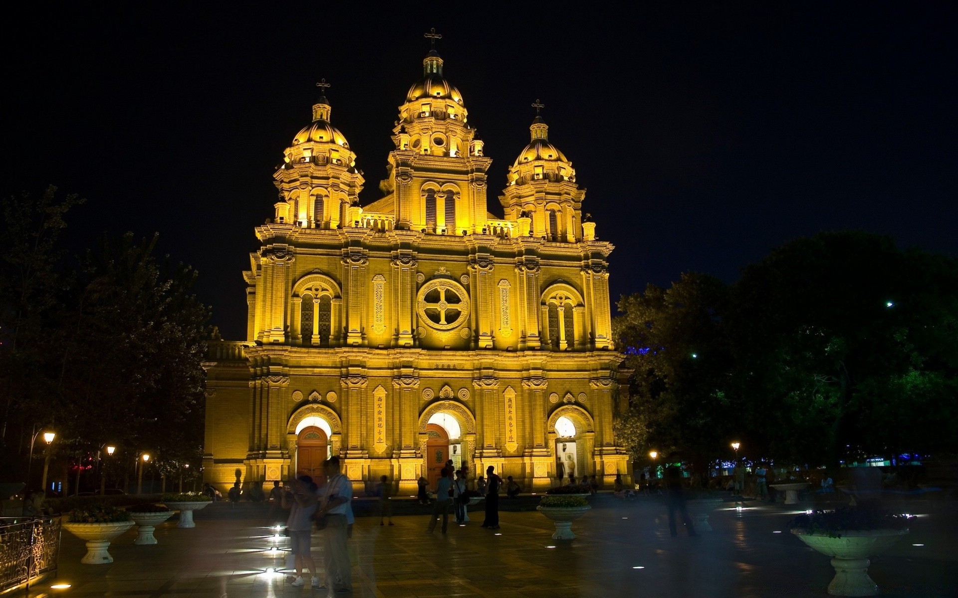 altre città architettura viaggi casa religione città crepuscolo all aperto chiesa cielo sera illuminato cattedrale scultura monumento punto di riferimento turismo