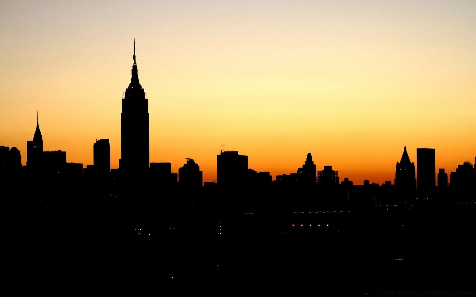 andere städte sonnenuntergang architektur skyline stadt dämmerung dämmerung stadt abend reisen himmel silhouette im freien turm haus innenstadt fluss wolkenkratzer schloss städtisch