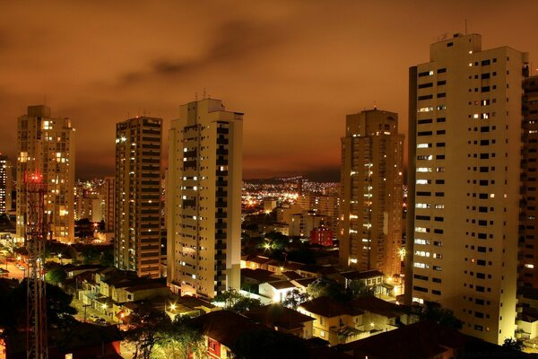 Arquitectura de rascacielos en el centro de la ciudad