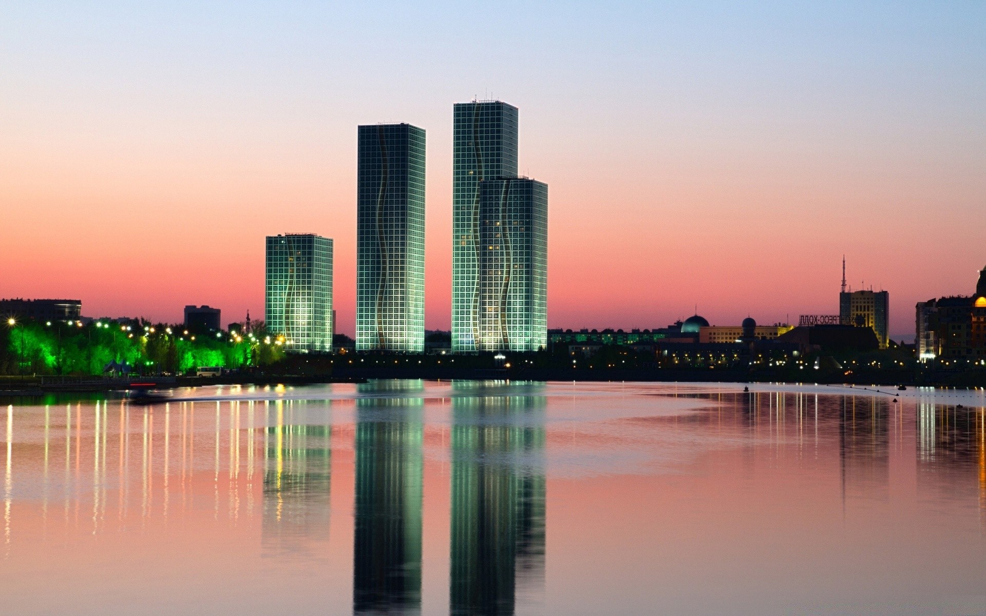 casa e interni architettura città centro crepuscolo cielo skyline riflessione città fiume grattacielo tramonto acqua viaggi casa lungomare moderno urbano affari sera