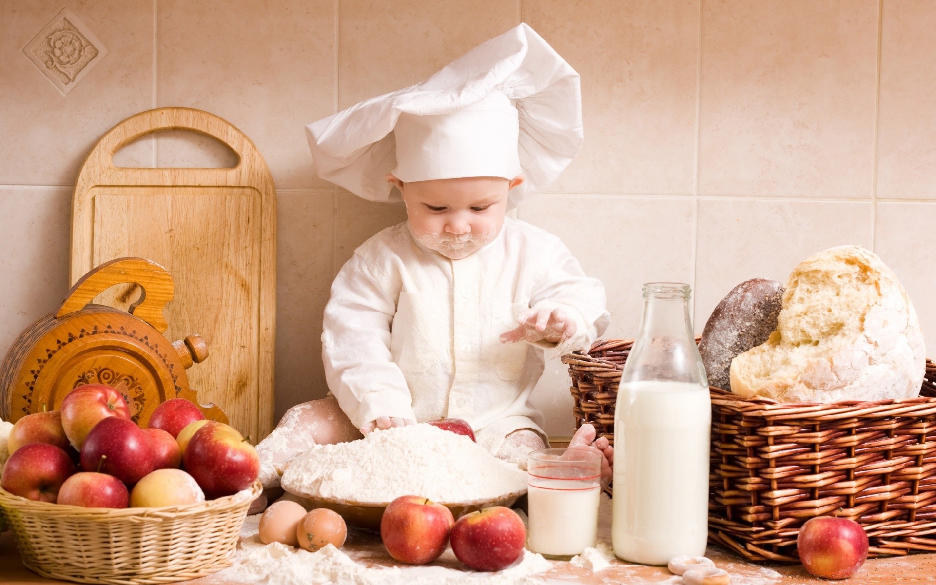 çocuklar yemek sepet pişirme elma aile meyve gıda hasır sağlıklı