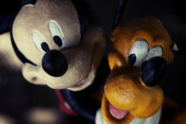 Mickey Mouse ve goofy yumuşak oyuncaklar