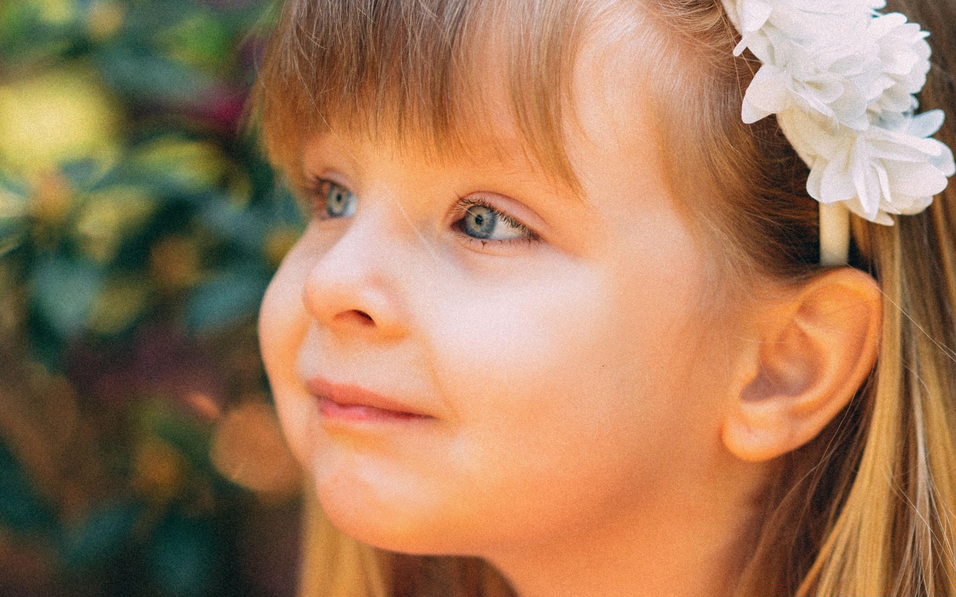 kinder kind porträt mädchen frau eine niedlich gesicht schön haar glück natur mode unschuld hübsch