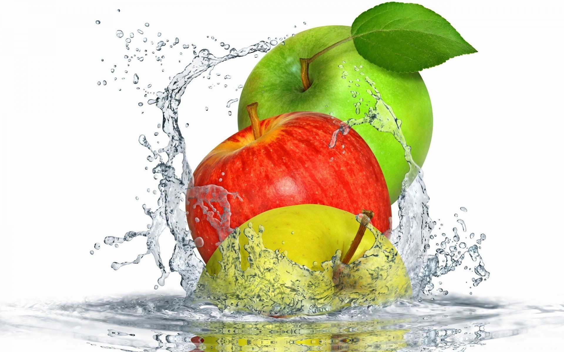 frutta bagnato goccia splash freddo cibo liquido sano acqua rinfrescante bolla salute succo succosa bere mela