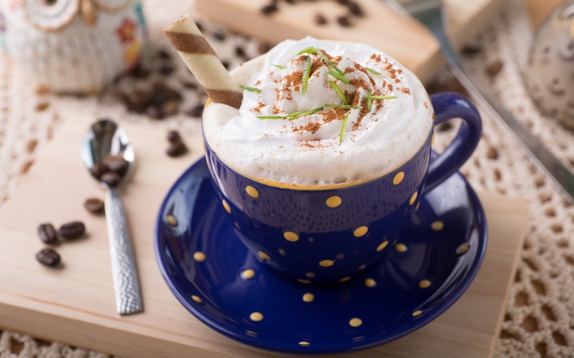 getränke kaffee heiß essen trinken frühstück tasse creme tabelle traditionelle zucker schokolade lecker morgendä ndigung holz schaum löffel