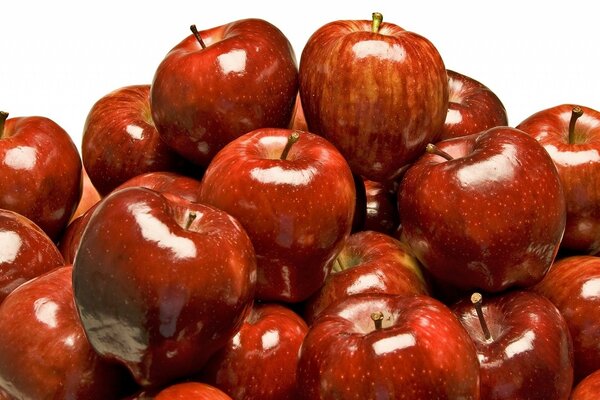 Beautiful red and shiny apples