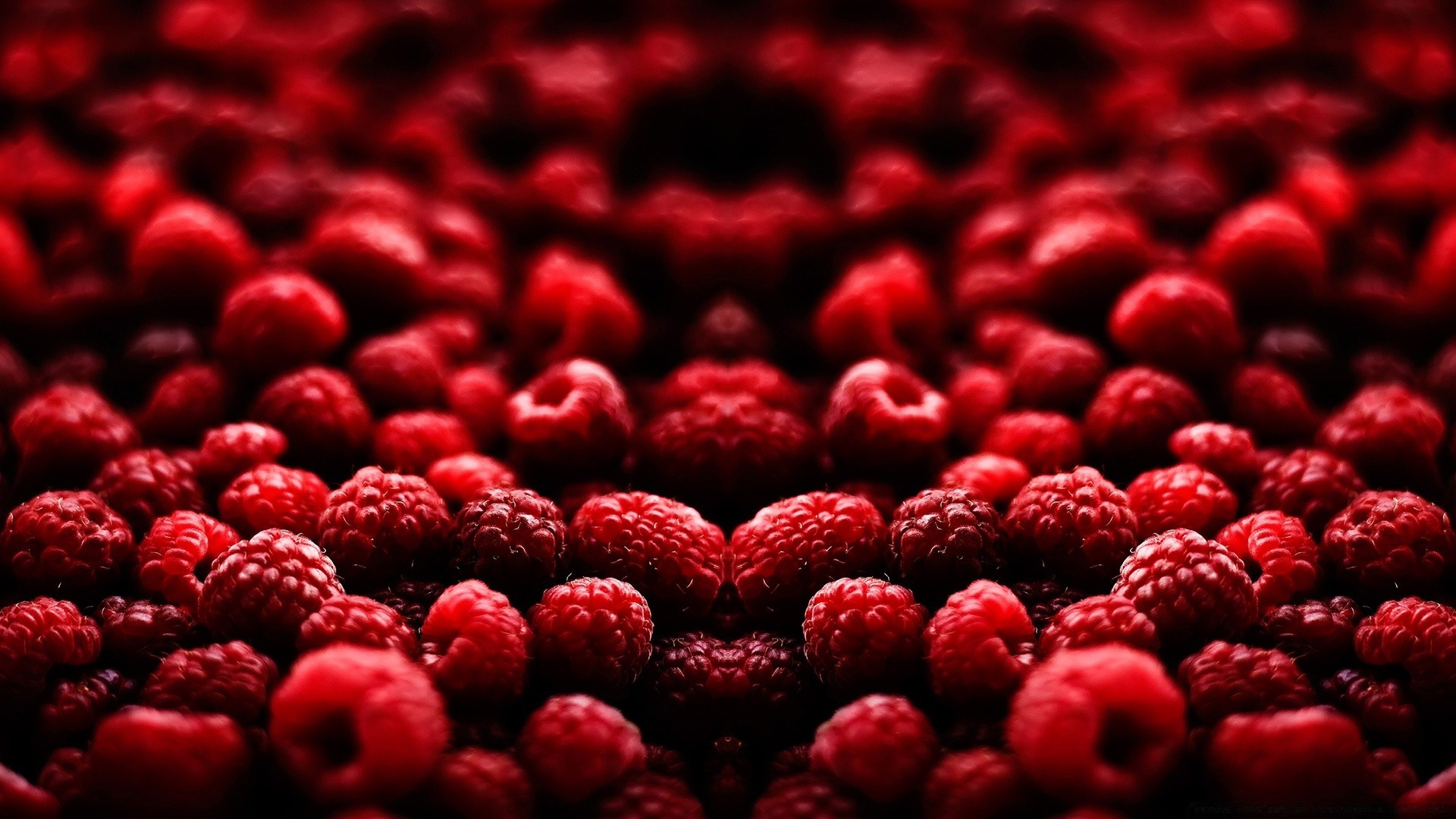 fruit berry food sweet raspberry desktop healthy close-up tasty diet confection juicy color epicure delicious nutrition batch refreshment