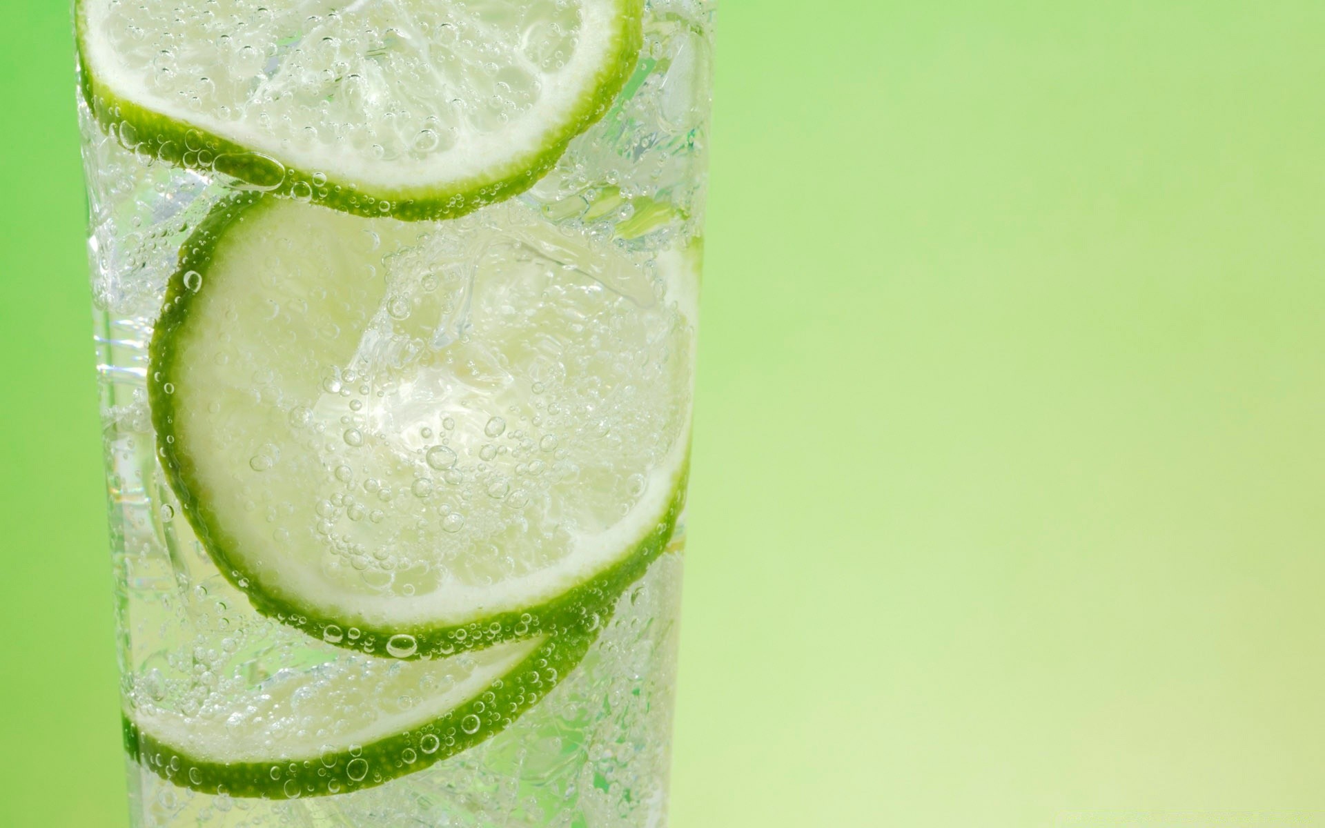 obst kälte limette zitrone saft trinken cool nass soda eis glas wasser erfrischung tropfen limonade flüssigkeit cocktail zitrusfrü ssel blase sekt tropisch