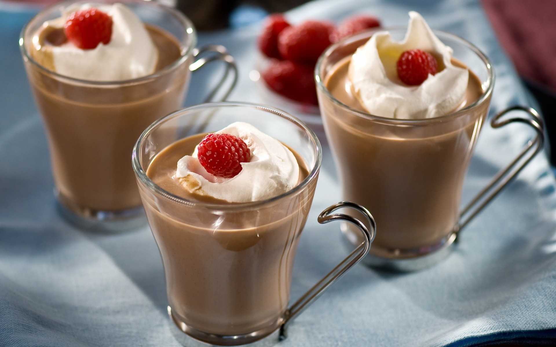 alimentos y bebidas leche crema yogur dulce baya fresa cremoso lácteos desayuno delicioso mousse productos lácteos vainilla chocolate crema batida pudín fruta frambuesa taza