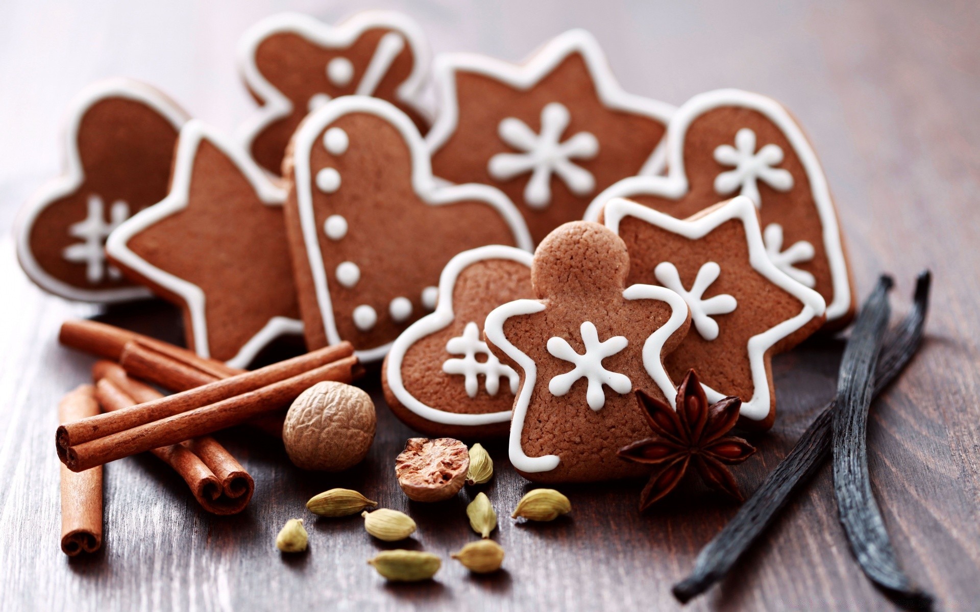 cibo e bevande cannella cioccolato cibo dolce caramelle biscotti zucchero natale pasticceria spezie cottura pan di zenzero desktop legno tradizionale legno delizioso fatto in casa decorazione