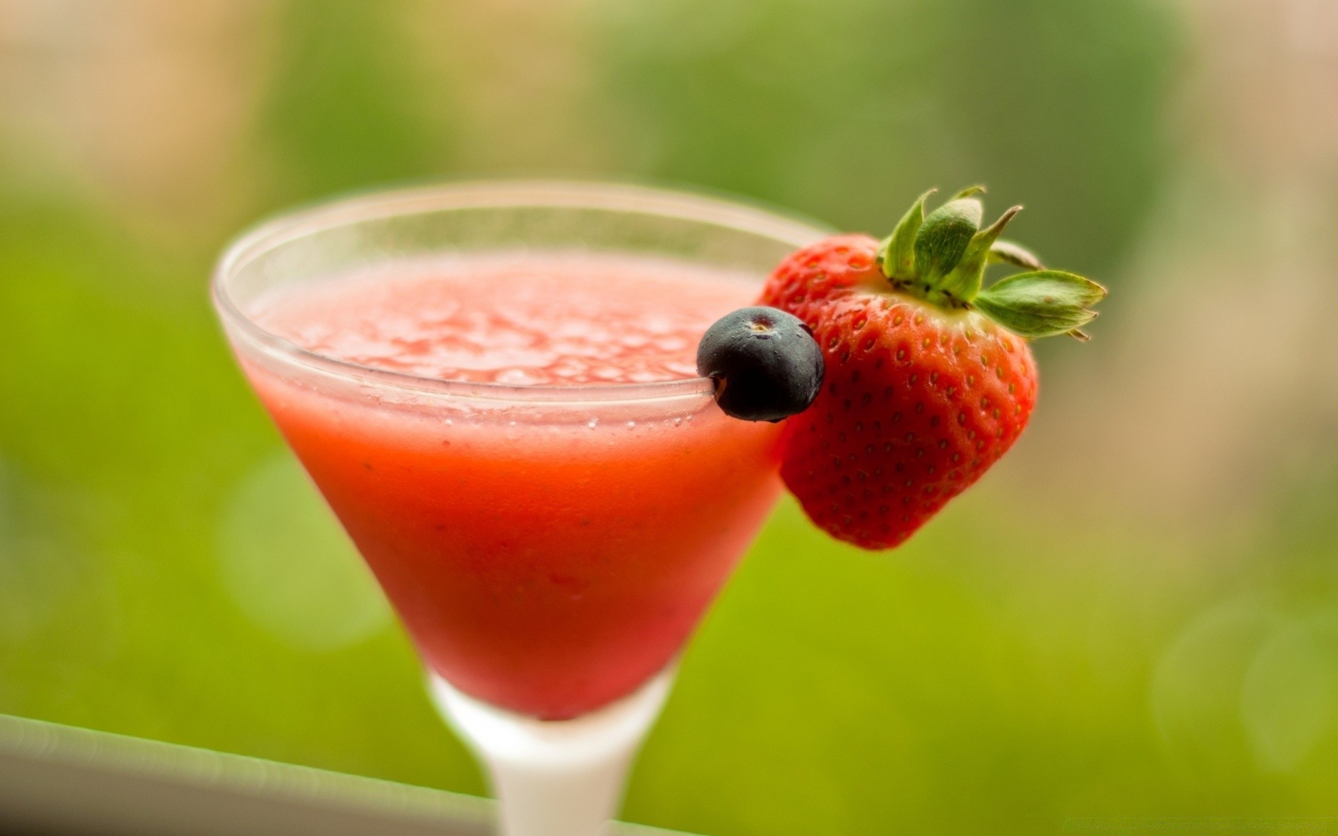 nourriture et boissons fruits jus santé fraise alimentaire juteuse été feuille baie délicieux alimentaire