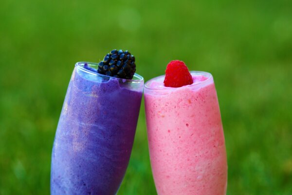 Delicious drinks with fresh berries