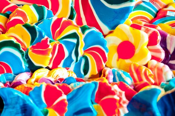 The art of colorful and bright colors in food and drinks