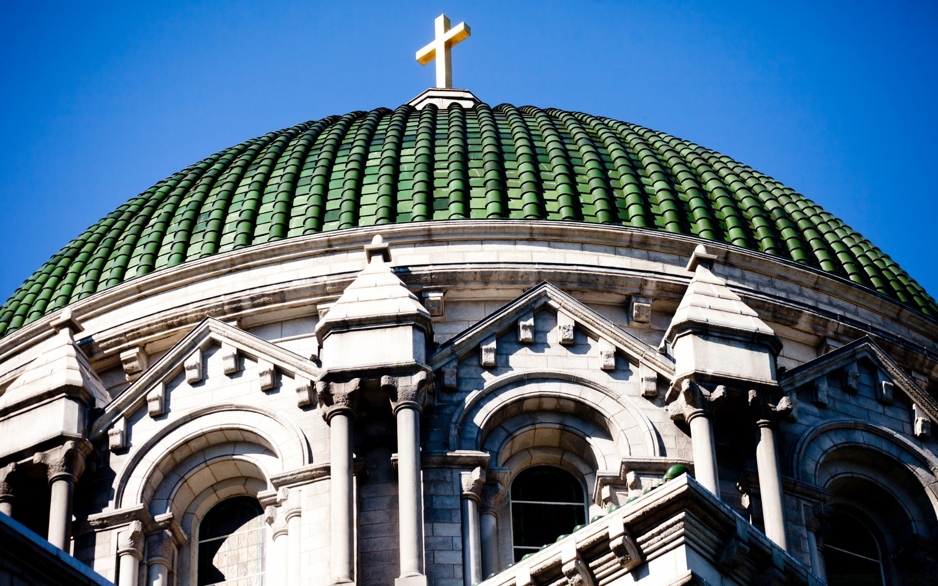 haus & interieur architektur reisen kuppel haus stadt kirche religion himmel im freien kathedrale tageslicht tourismus kreuz