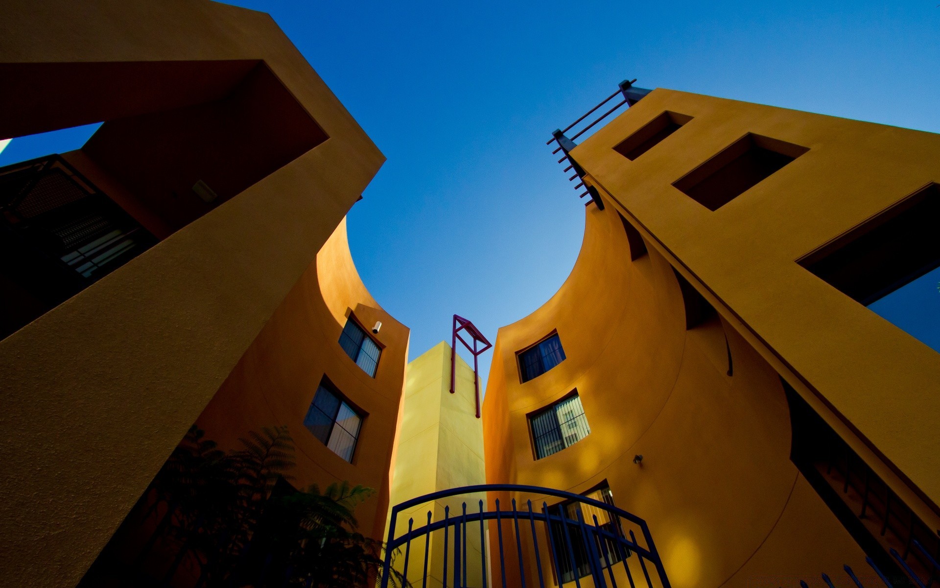 casa e interior arquitectura casa ciudad calle ventanas cielo luz viajes al aire libre hogar urbano negocio hogar luz del día ciudad