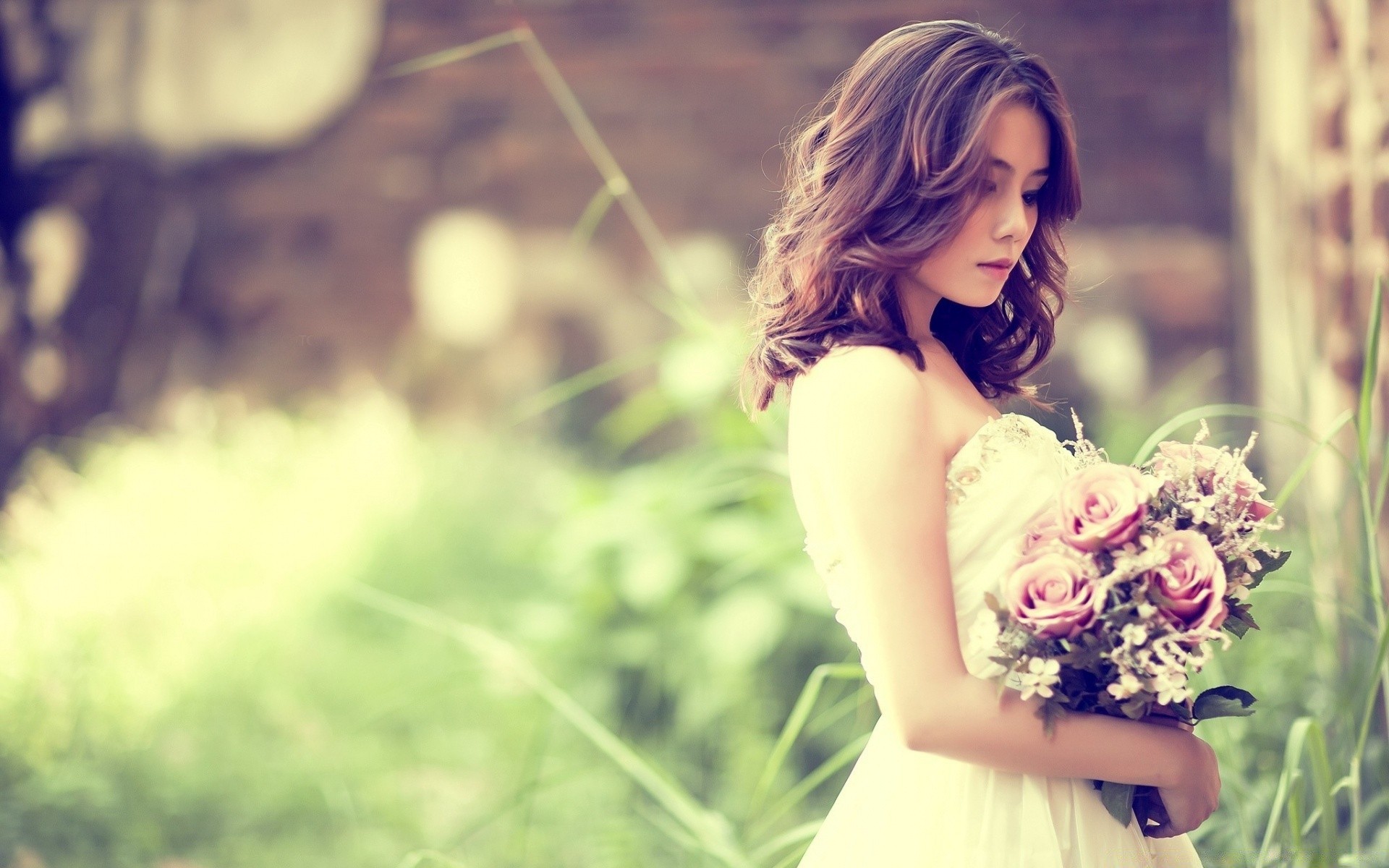 altre ragazze natura estate bella all aperto fiore erba parco ragazza bel tempo donna fuori campo felicità