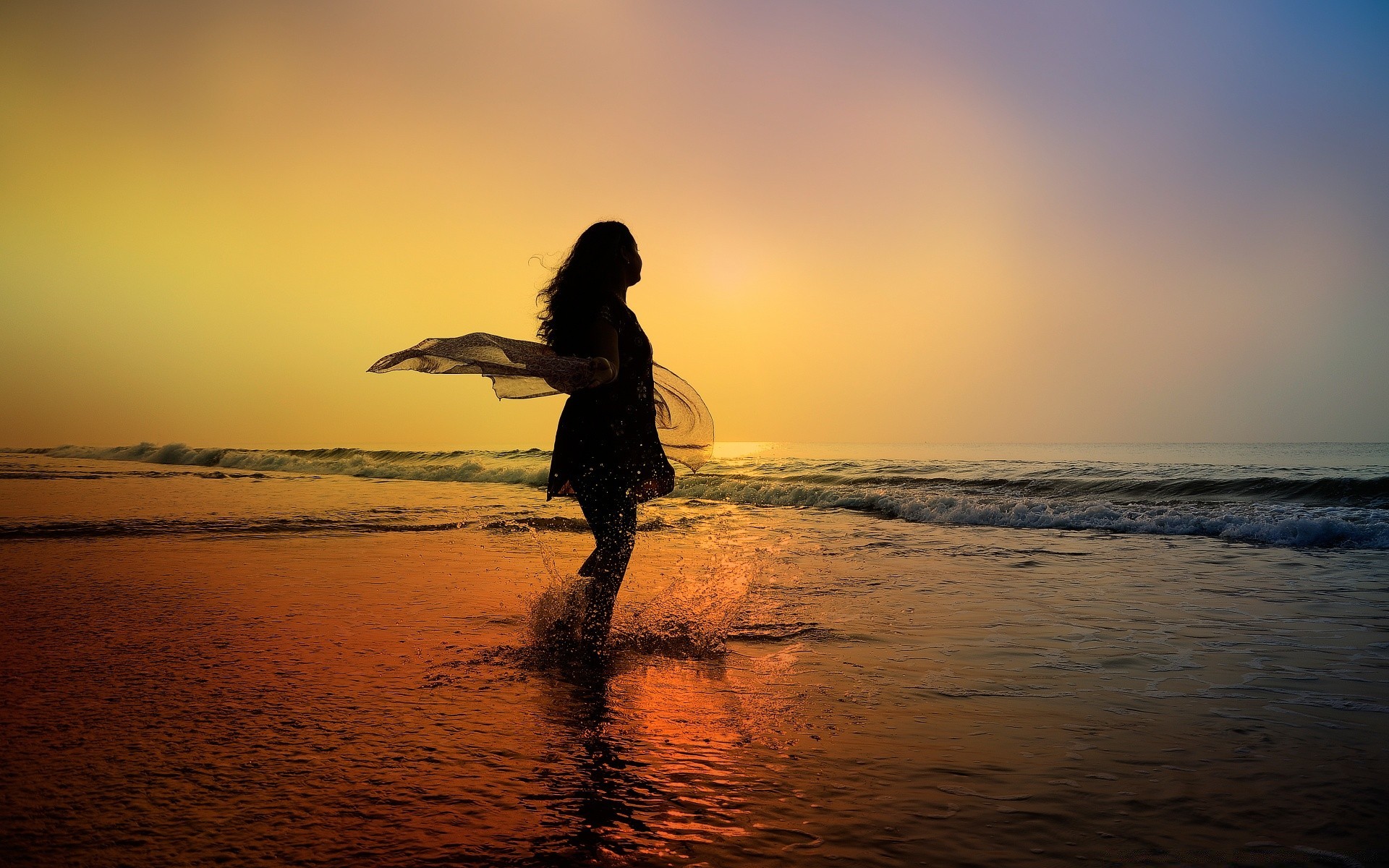 andere mädchen sonnenuntergang strand wasser hintergrundbeleuchtung dämmerung meer ozean abend sonne dämmerung silhouette meer mädchen himmel landschaft