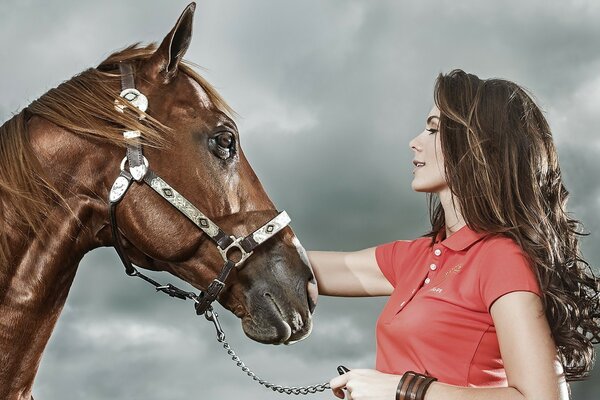 The girl and the horse in the portrait