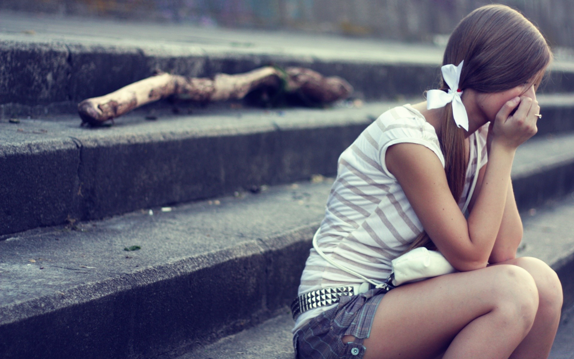 altre ragazze ragazza bambino ritratto all aperto donna da solo strada acqua adulto