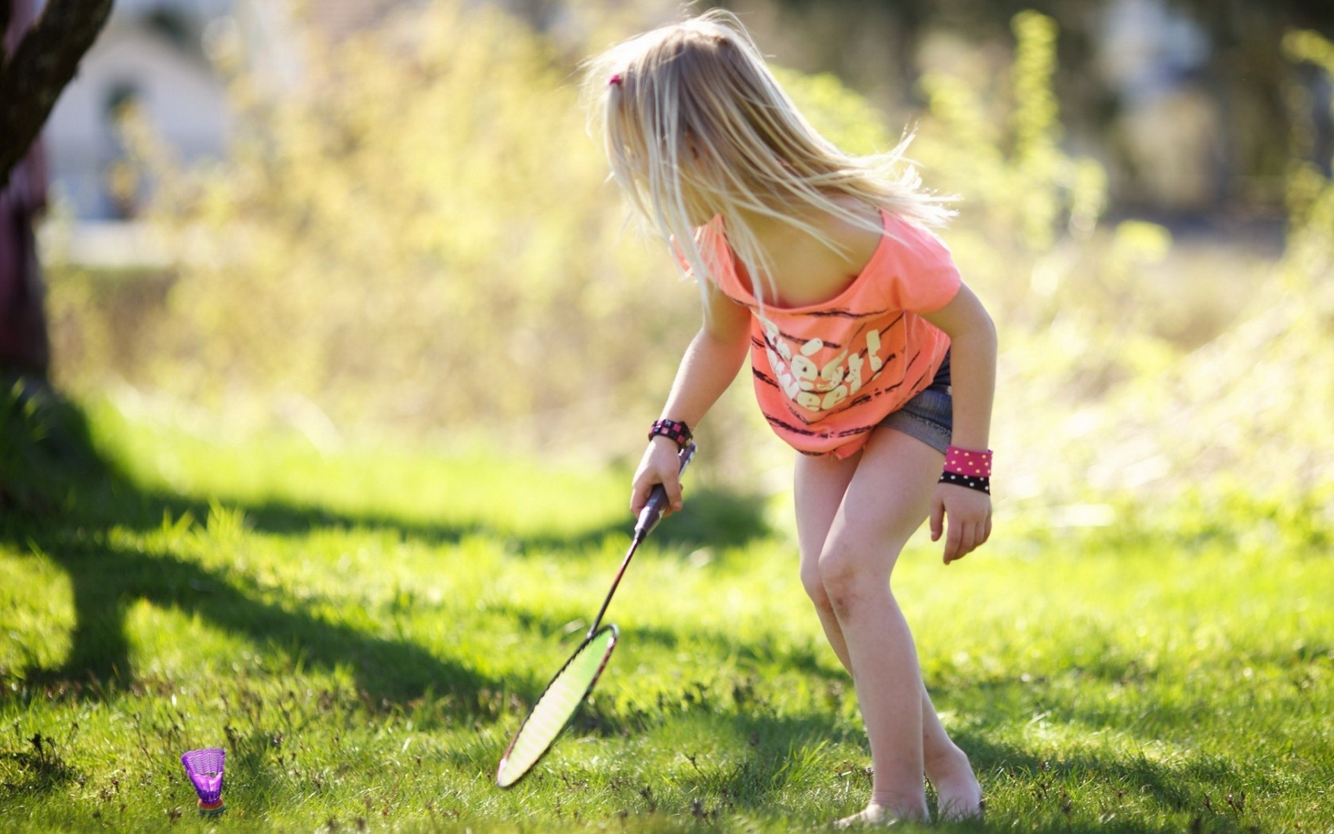 autre fille herbe nature été à l extérieur fille loisirs foin parc femme champ à l extérieur plaisir